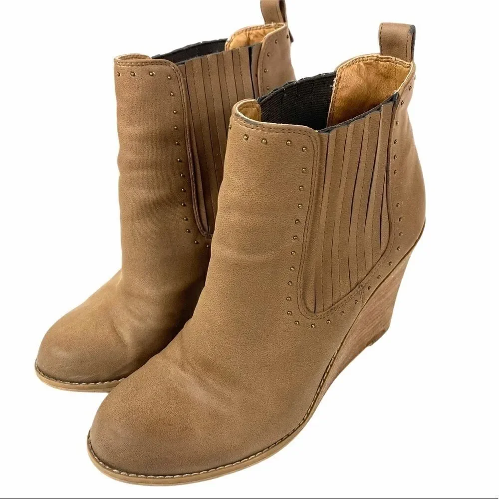 Melrose and Market Merrit Wedge Booties